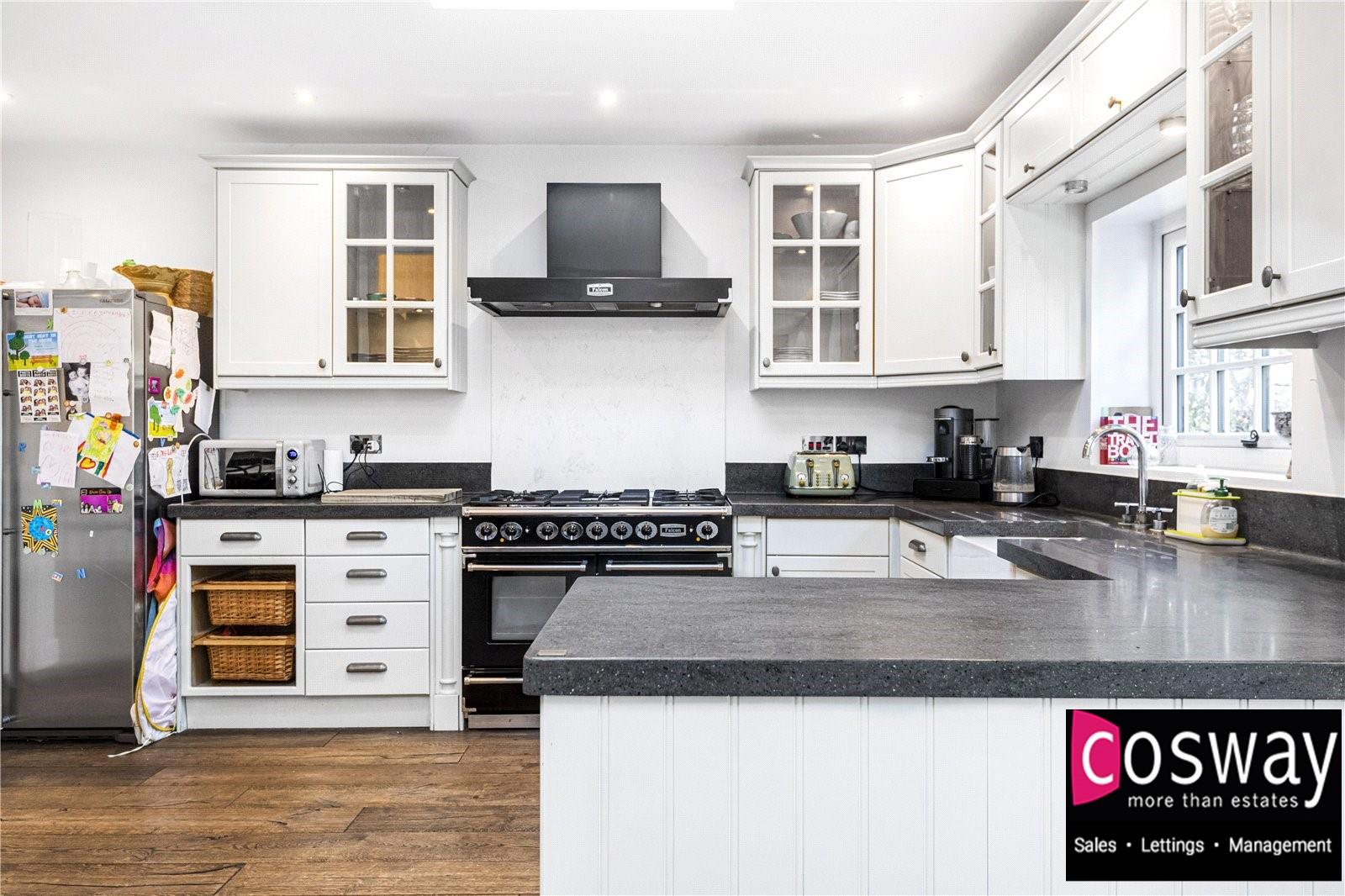 Sunbury Avenue, Mill Hill, NW7, London